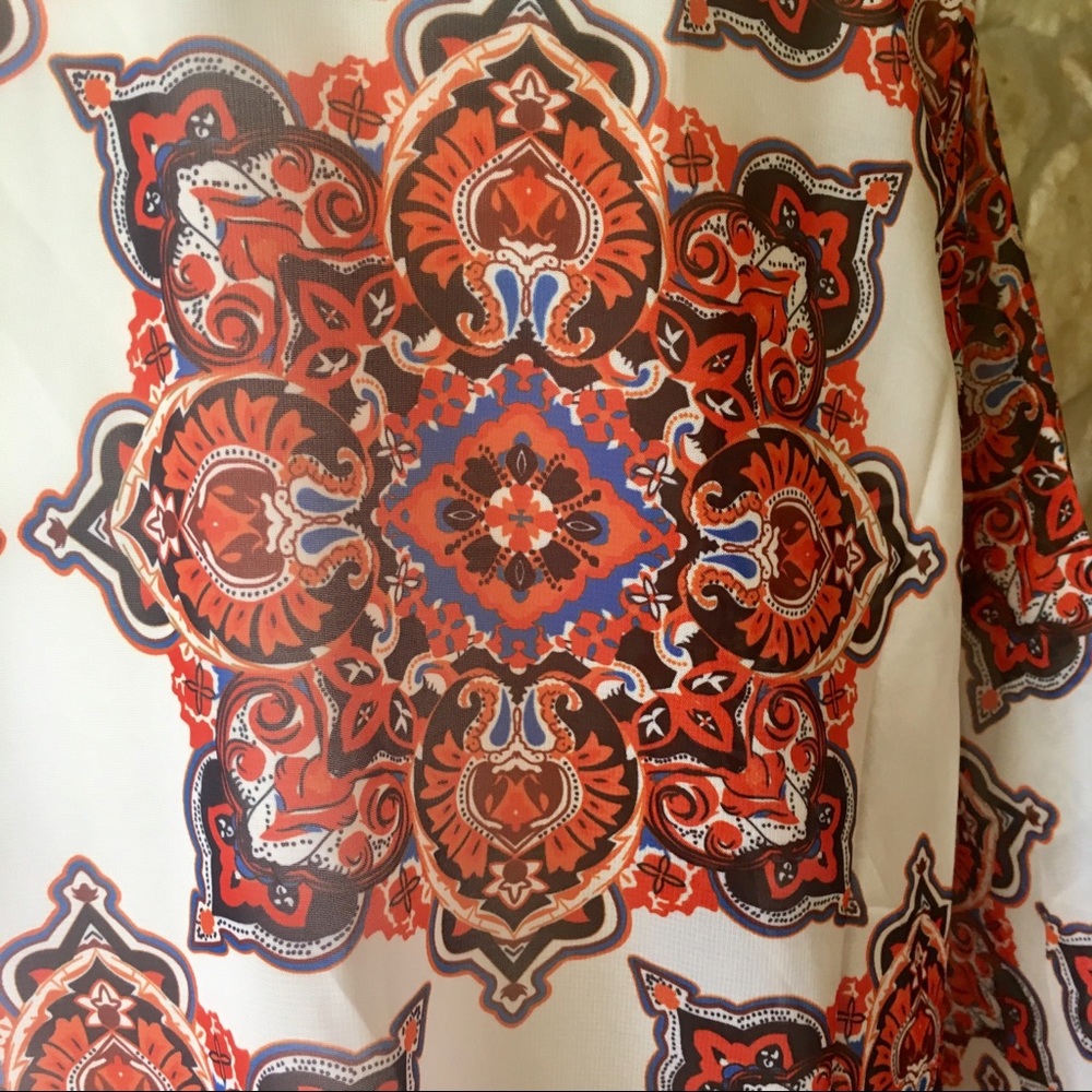 5⭐️Fave! Medallion Kimono - Picture 6 of 6